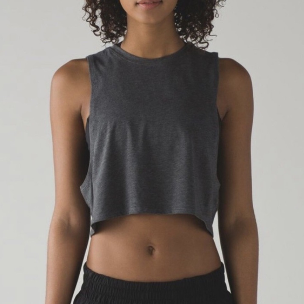 Lululemon muscle love crop tank in gray